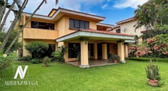 Casa en Venta en Palmira Santa Tecla